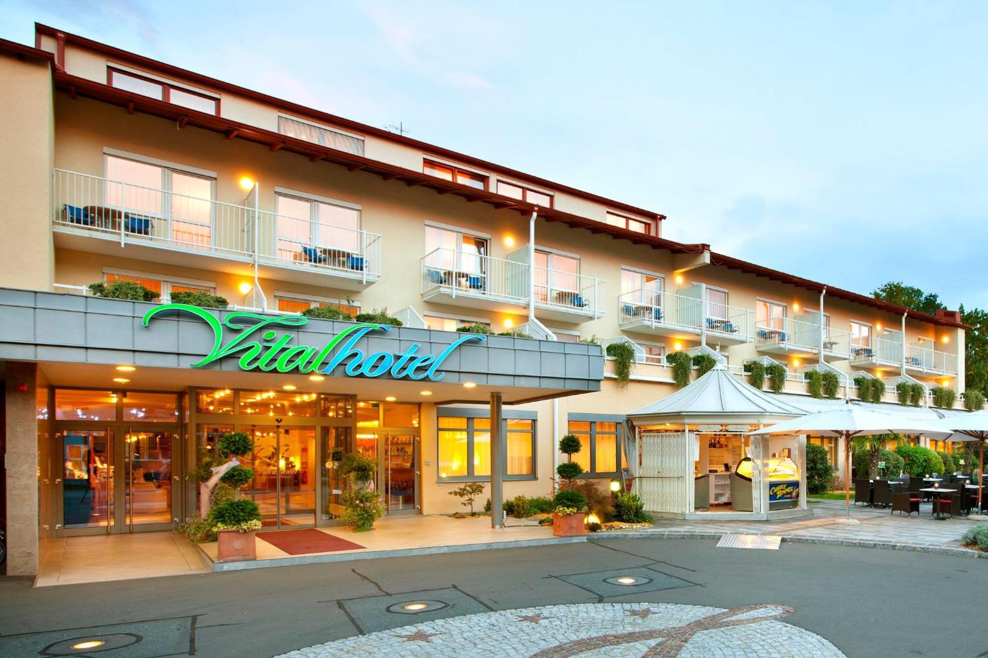 Vitalhotel Der Parktherme - Inkl Thermeneintritt & Sauna Бад-Радкерсбург Экстерьер фото