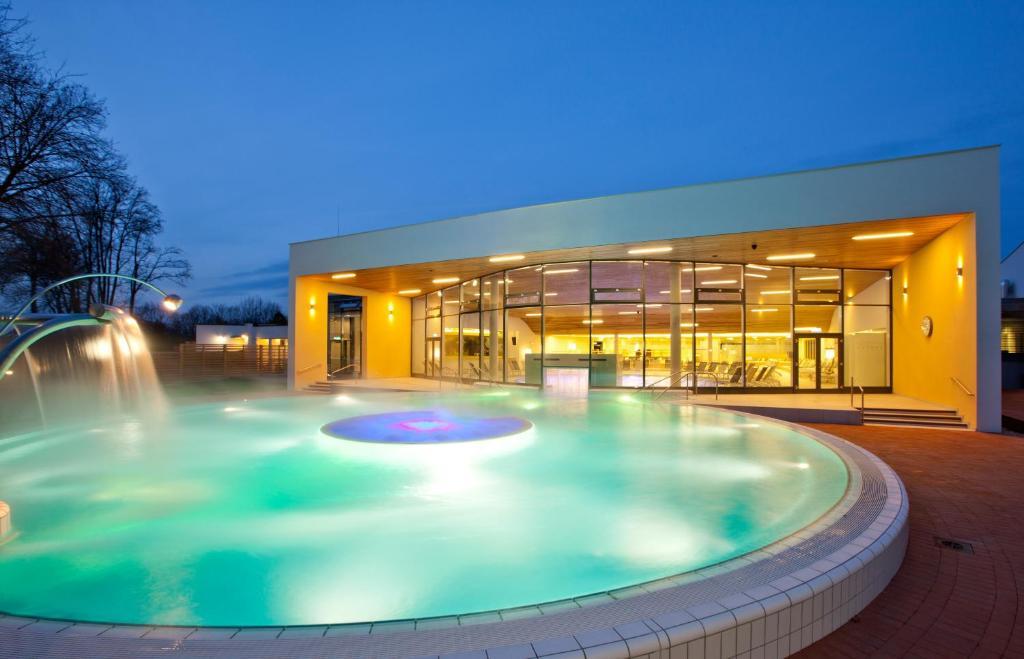 Vitalhotel Der Parktherme - Inkl Thermeneintritt & Sauna Бад-Радкерсбург Экстерьер фото