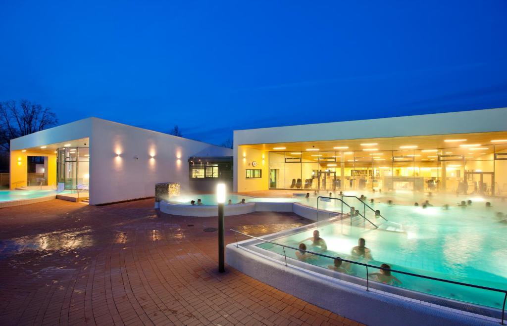 Vitalhotel Der Parktherme - Inkl Thermeneintritt & Sauna Бад-Радкерсбург Экстерьер фото